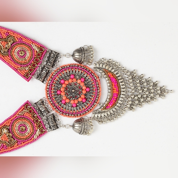 Traditional Neckpiece - Picture 2 of 4